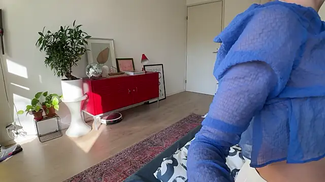 Scorpion Peach online show from October 2025 10:47:02 AM