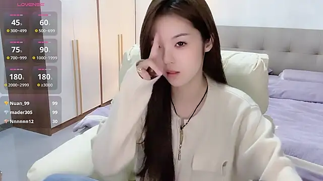 Snapshot of T-LL77- chatting on October 2025 03:54:01 PM T-LL77- online show from October 2025 03:54:01 PM