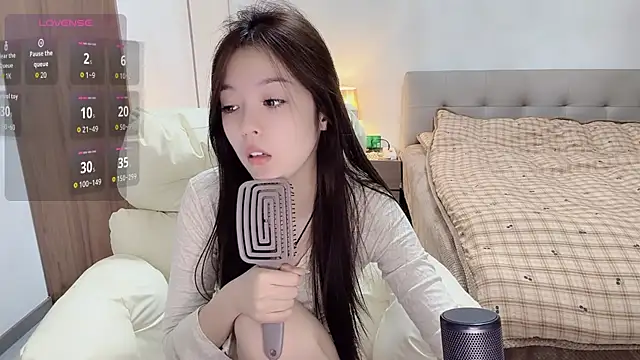 Snapshot of T-LL77- chatting on November 2025 04:28:02 PM T-LL77- online show from November 2025 04:28:02 PM