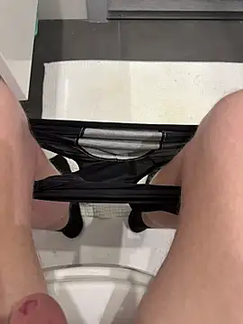 Snapshot of myPriority01 chatting on October 2025 04:25:02 PM myPriority01 online show from October 2025 04:25:02 PM