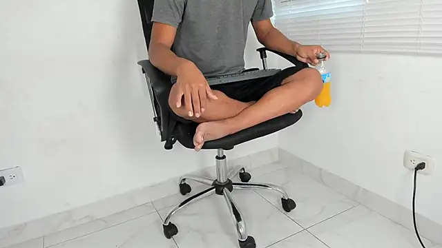 tyler twink boy online show from September 2025 01:57:02 PM