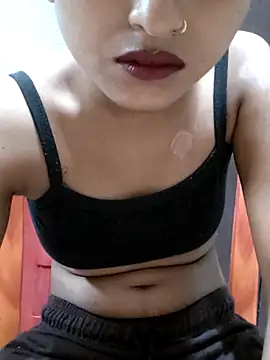 Tara2007 online show from November 2025 07:57:02 PM