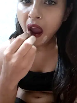 Tara2007 online show from November 2025 05:45:02 PM