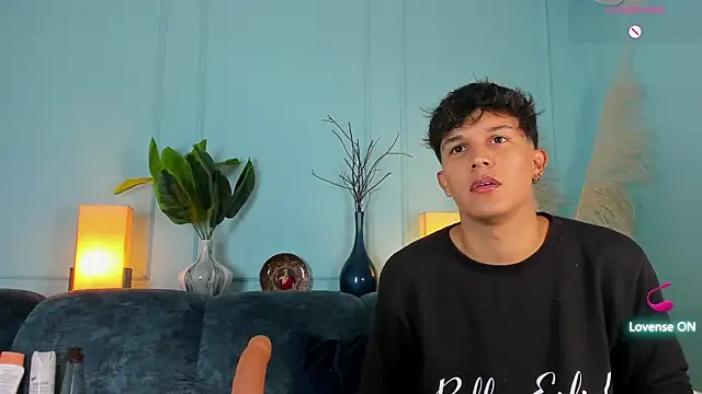 Leo Savage  online show from February 2026 02:54:01 AM