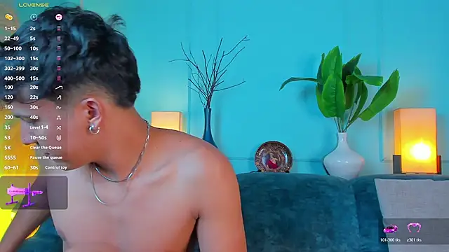 Leo Savage  online show from April 2026 04:46:01 AM