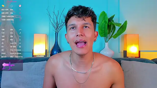 Leo Savage  online show from April 2026 04:45:02 AM