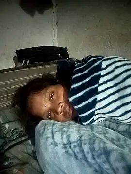 Snapshot of SEXY-MAHI4 chatting on November 2025 05:35:01 PM SEXY-MAHI4 online show from November 2025 05:35:01 PM