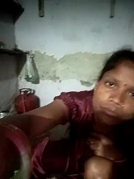 Snapshot of SEXY-MAHI4 chatting on November 2025 11:43:02 AM SEXY-MAHI4 online show from November 2025 11:43:02 AM