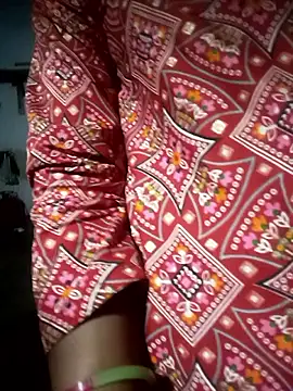 Snapshot of SEXY-MAHI4 chatting on December 2025 11:37:01 AM SEXY-MAHI4 online show from December 2025 11:37:01 AM