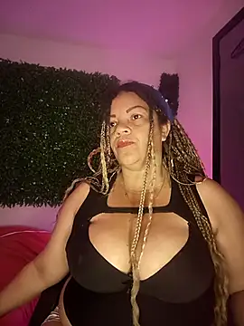 Snapshot of Eva_Luxei chatting on October 2025 12:09:01 PM Eva Luxei online show from October 2025 12:09:01 PM