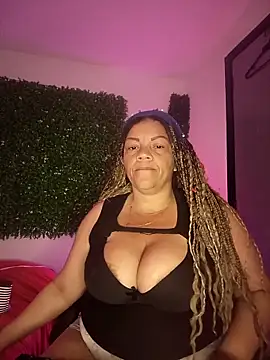 Snapshot of Eva_Luxei chatting on October 2025 04:59:01 AM Eva Luxei online show from October 2025 04:59:01 AM