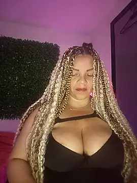 Snapshot of Eva_Luxei chatting on November 2025 12:38:01 PM Eva Luxei online show from November 2025 12:38:01 PM