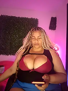 Snapshot of Eva_Luxei chatting on November 2025 12:15:01 PM Eva Luxei online show from November 2025 12:15:01 PM