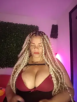 Snapshot of Eva_Luxei chatting on November 2025 12:38:02 PM Eva Luxei online show from November 2025 12:38:02 PM