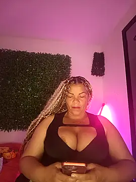 Snapshot of Eva_Luxei chatting on November 2025 12:23:02 PM Eva Luxei online show from November 2025 12:23:02 PM