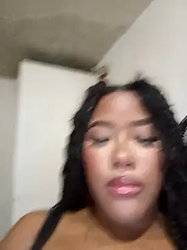 Snapshot of Nahomi_Rivera chatting on November 2025 09:03:02 PM Nahomi Rivera online show from November 2025 09:03:02 PM