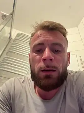 Wyrolowanyyy online show from April 2026 01:02:01 PM