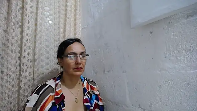 gabbyparker  online show from October 2025 10:00:01 PM