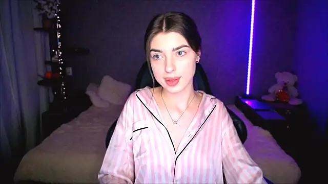 Dianaa Lee0 online show from April 2026 09:48:02 PM