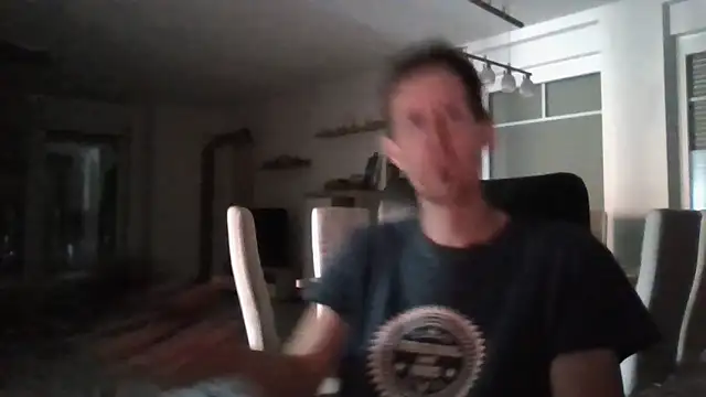 Snapshot of Trockenbau chatting on September 2025 01:01:01 PM Trockenbau online show from September 2025 01:01:01 PM