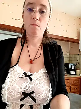 Sophierob1 online show from September 2025 10:59:02 AM