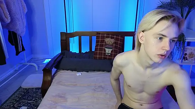 Snapshot of saintlauren1 chatting on November 2025 07:17:01 PM saintlauren1 online show from November 2025 07:17:01 PM