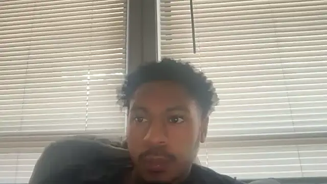 Snapshot of Yungandhungd chatting on November 2025 01:54:02 PM Yungandhungd online show from November 2025 01:54:02 PM