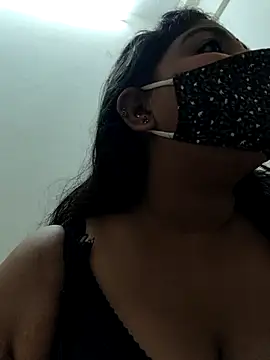 Snapshot of Komal-stream chatting on September 2025 12:05:02 PM Komal-stream online show from September 2025 12:05:02 PM