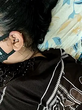 Snapshot of Komal-stream chatting on September 2025 02:00:01 PM Komal-stream online show from September 2025 02:00:01 PM