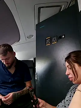 Snapshot of AlexAlice12 chatting on October 2025 01:53:01 PM AlexAlice12 online show from October 2025 01:53:01 PM