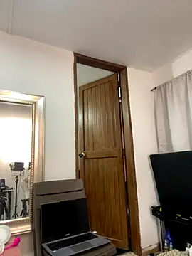 Snapshot of emma_hot2006 chatting on September 2025 03:28:02 PM emma hot2006 online show from September 2025 03:28:02 PM