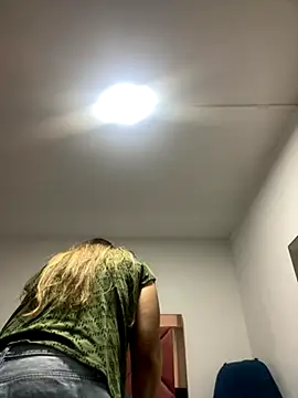 Snapshot of emma_hot2006 chatting on October 2025 03:42:01 PM emma hot2006 online show from October 2025 03:42:01 PM