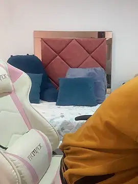 Snapshot of emma_hot2006 chatting on October 2025 04:28:01 PM emma hot2006 online show from October 2025 04:28:01 PM