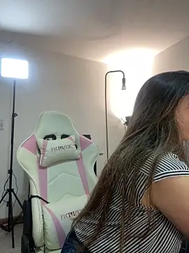 Snapshot of emma_hot2006 chatting on October 2025 04:18:01 PM emma hot2006 online show from October 2025 04:18:01 PM