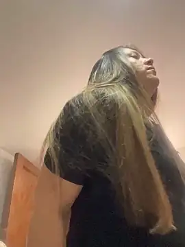 Snapshot of emma_hot2006 chatting on November 2025 04:08:01 PM emma hot2006 online show from November 2025 04:08:01 PM