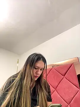 Snapshot of emma_hot2006 chatting on November 2025 06:30:02 PM emma hot2006 online show from November 2025 06:30:02 PM