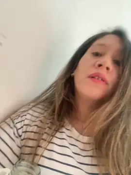 Snapshot of emma_hot2006 chatting on November 2025 05:01:01 PM emma hot2006 online show from November 2025 05:01:01 PM