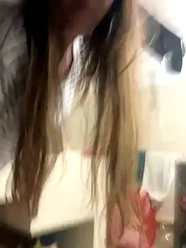 Snapshot of emma_hot2006 chatting on December 2025 11:13:01 PM emma hot2006 online show from December 2025 11:13:01 PM