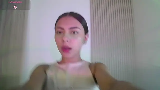 Snapshot of LilybethGray chatting on September 2025 11:06:02 PM LilybethGray online show from September 2025 11:06:02 PM