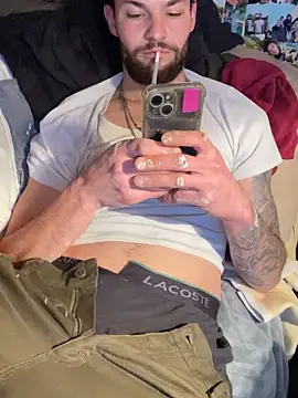 Snapshot of Mexxwell69 chatting on December 2025 09:43:01 PM Mexxwell69 online show from December 2025 09:43:01 PM