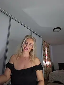 Snapshot of merlyn4 chatting on November 2025 08:57:01 AM merlyn4 online show from November 2025 08:57:01 AM