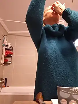 Snapshot of merlyn4 chatting on November 2025 07:41:02 AM merlyn4 online show from November 2025 07:41:02 AM