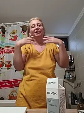 Snapshot of merlyn4 chatting on November 2025 08:50:01 AM merlyn4 online show from November 2025 08:50:01 AM