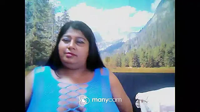 Snapshot of indianhoney694u chatting on January 2025 05:59:02 AM indianhoney694u online show from January 2025 05:59:02 AM