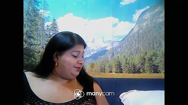 Snapshot of indianhoney694u chatting on January 2025 05:05:01 AM indianhoney694u online show from January 2025 05:05:01 AM