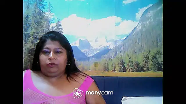 Snapshot of indianhoney694u chatting on January 2025 11:15:02 AM indianhoney694u online show from January 2025 11:15:02 AM