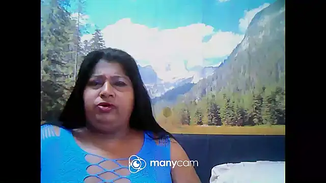 Snapshot of indianhoney694u chatting on January 2025 05:39:01 PM indianhoney694u online show from January 2025 05:39:01 PM