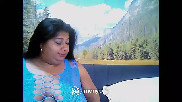 Snapshot of indianhoney694u chatting on January 2025 12:17:02 AM indianhoney694u online show from January 2025 12:17:02 AM