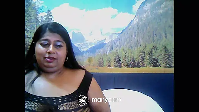 Snapshot of indianhoney694u chatting on February 2025 08:44:02 AM indianhoney694u online show from February 2025 08:44:02 AM