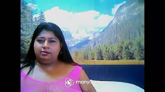Snapshot of indianhoney694u chatting on March 2025 08:37:02 AM indianhoney694u online show from March 2025 08:37:02 AM